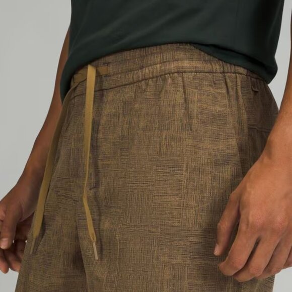 Lululemon Size Extra Large Bowline 8" Short in Offset Artifact  Graphite Gray - Picture 11 of 12